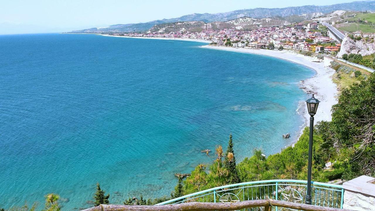 Casa Vacanze Umberto I Bova Marina Exteriör bild